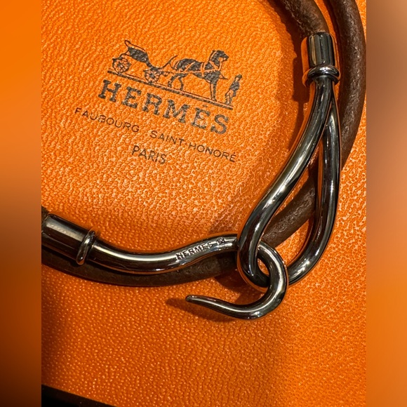 ❌❌SOLD ON FB❌❌🎀Hermes Jumbo Hook Double Tour🎀 - Picture 3 of 4